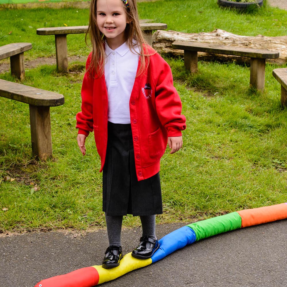 Brightly coloured balancing snake is a fun and safe way for children to practice balancing technique skills. Gymnatics Practice. Promotes and develops children’s competence and confidence with their balance. Suitable for indoor and outdoor play