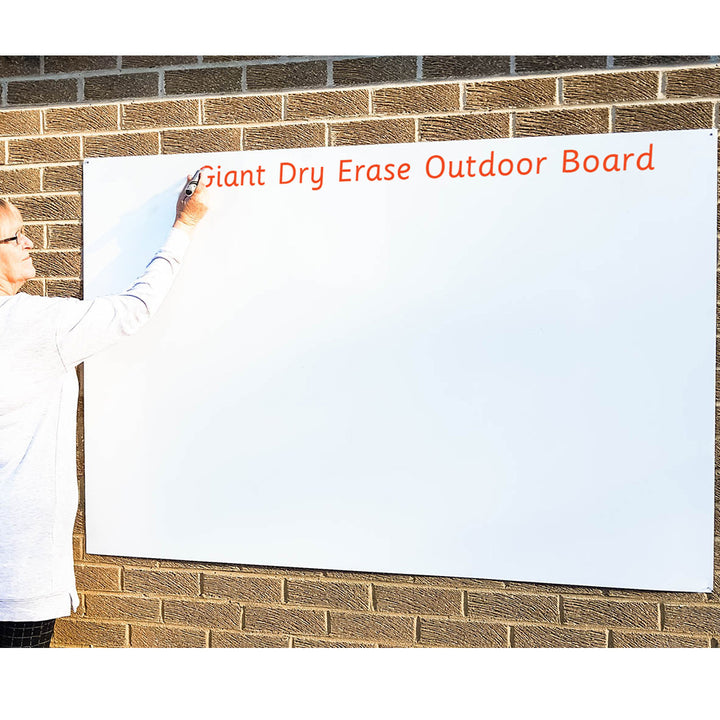 A GIANT DRY ERASE WIPE OUTDOOR BOARD Suitable for indoor/outdoor use. Double-sided. Easily attachable to the wall with drawing pins (not supplied). Made from durable, recyclable plastic. Size: 155 x 100 cm. Suitable for ages 3 and up.