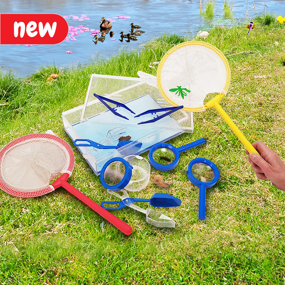 An array of tools and equipment for investigating pond and stream wildlife. The kit includes a surveying tray, dipping nets, tweezers, scoopers, handheld magnifiers, and an extra-tough nature viewer with a magnifier lid for detailed examination. Suitable for ages 3 and up. Colors and contents may vary.