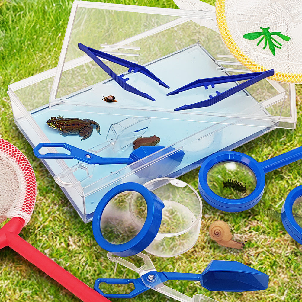 Explore pond and stream wildlife with the pond dipping versatile kit! Includes a surveying tray for examining small pond creatures, dipping nets, tweezers, scoopers, handheld magnifiers, and an extra tough nature viewer with magnifier lid for detailed exa