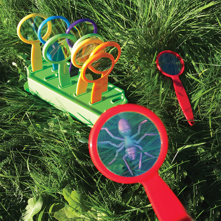 This value-for-money set of 12 colourful magnifiers are supplied with a handy storage stand. Perfect for viewing bug and creatures up close. 3x magnification!