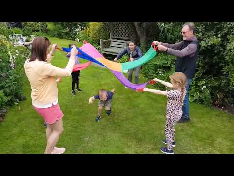 A junior sunflower-shaped parachute ideal for developing coordination and team-building skills among children. It fosters competence and confidence in coordinating objects and promotes communication, collaboration, and competition. Suitable for nurseries, smaller groups, and families. Set includes 1 sunflower parachute with a diameter of 2.3 meters. Suitable for ages 3 and up